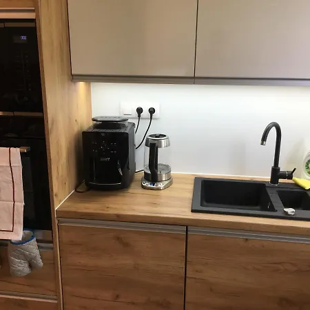 Pod Lesom Apartment